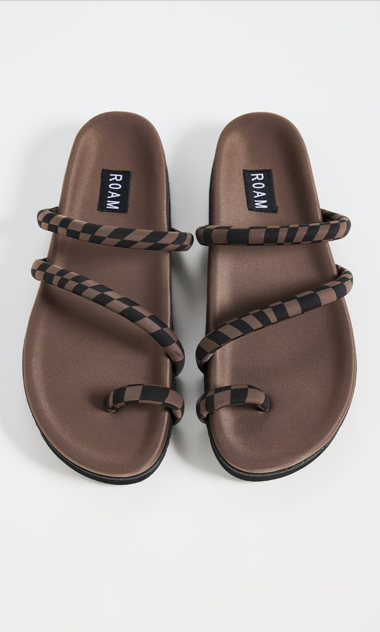 roam orbit sandal black and taupe wavy check neoprene sandal