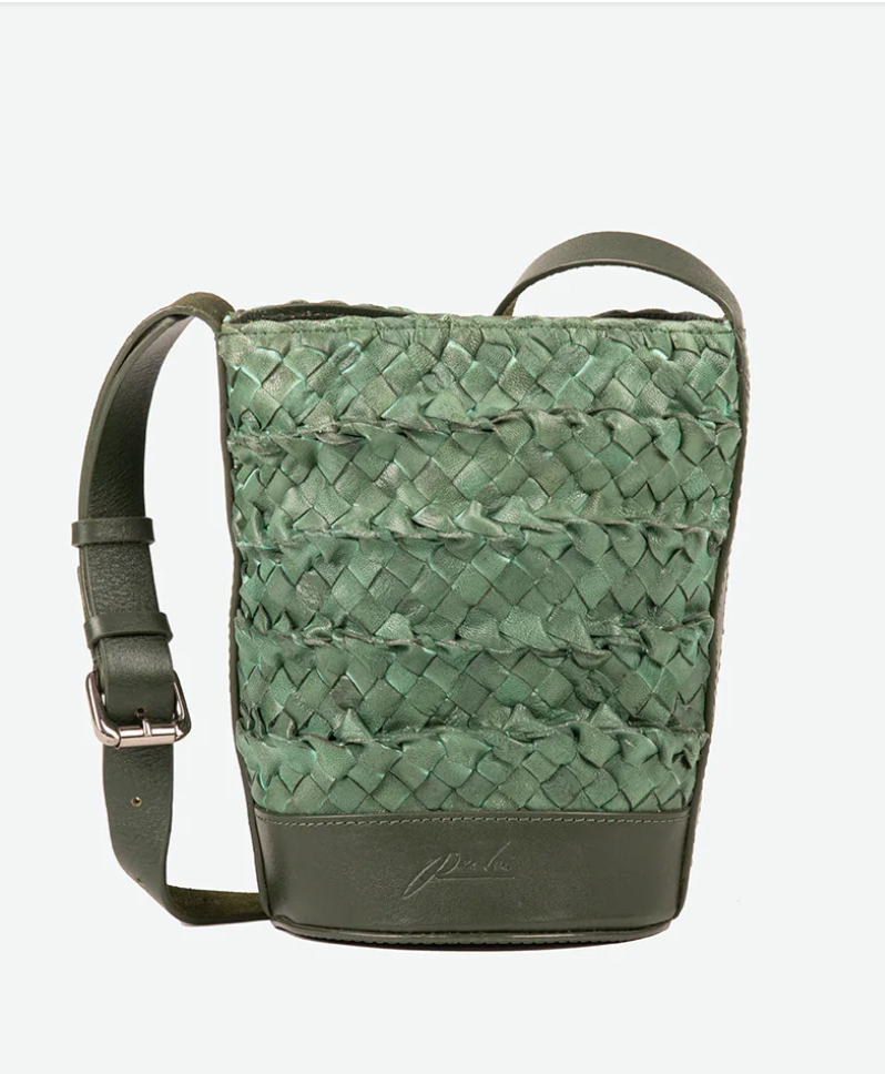 PER LEI: MINI EMERY WOVEN LEATHER BUCKET