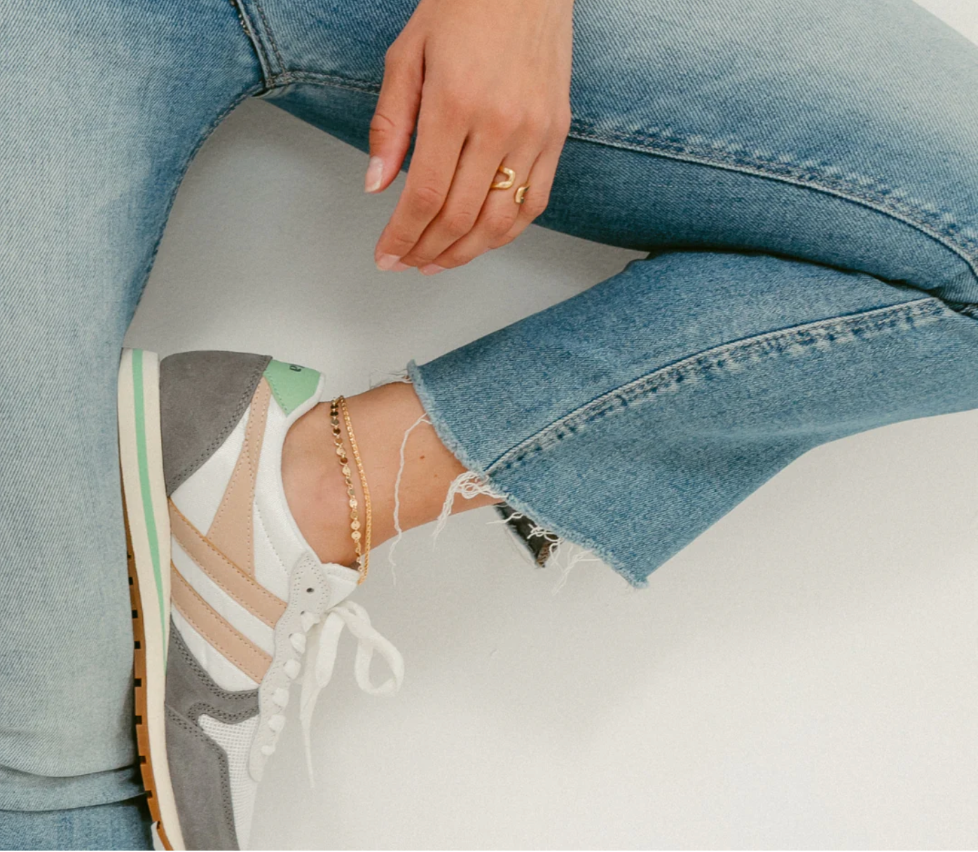 Laura Elizabeth: Barbara Gold Anklet