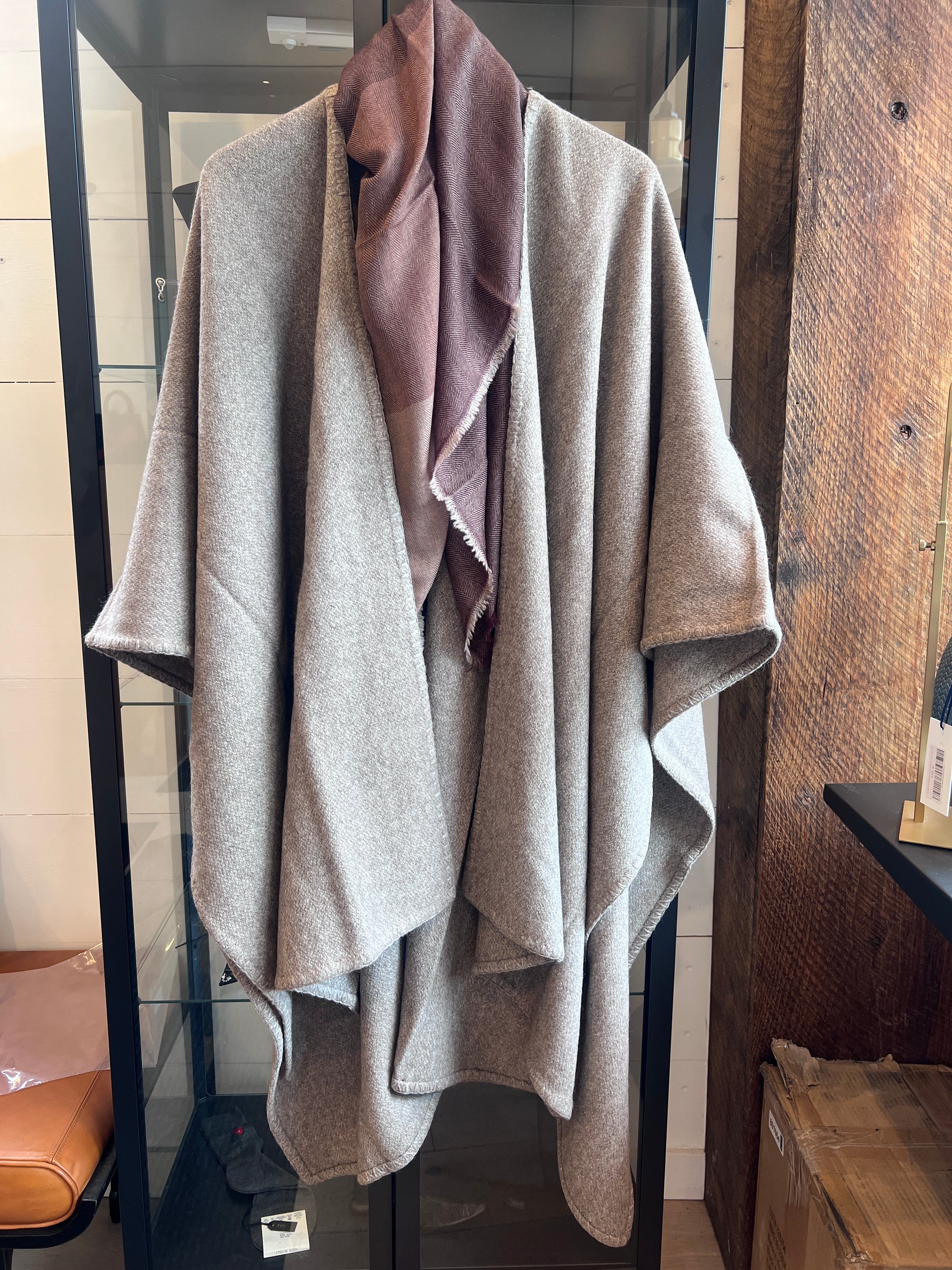 Cosi Textiles 100% Yak Wool Poncho in Natural with Scarf 
