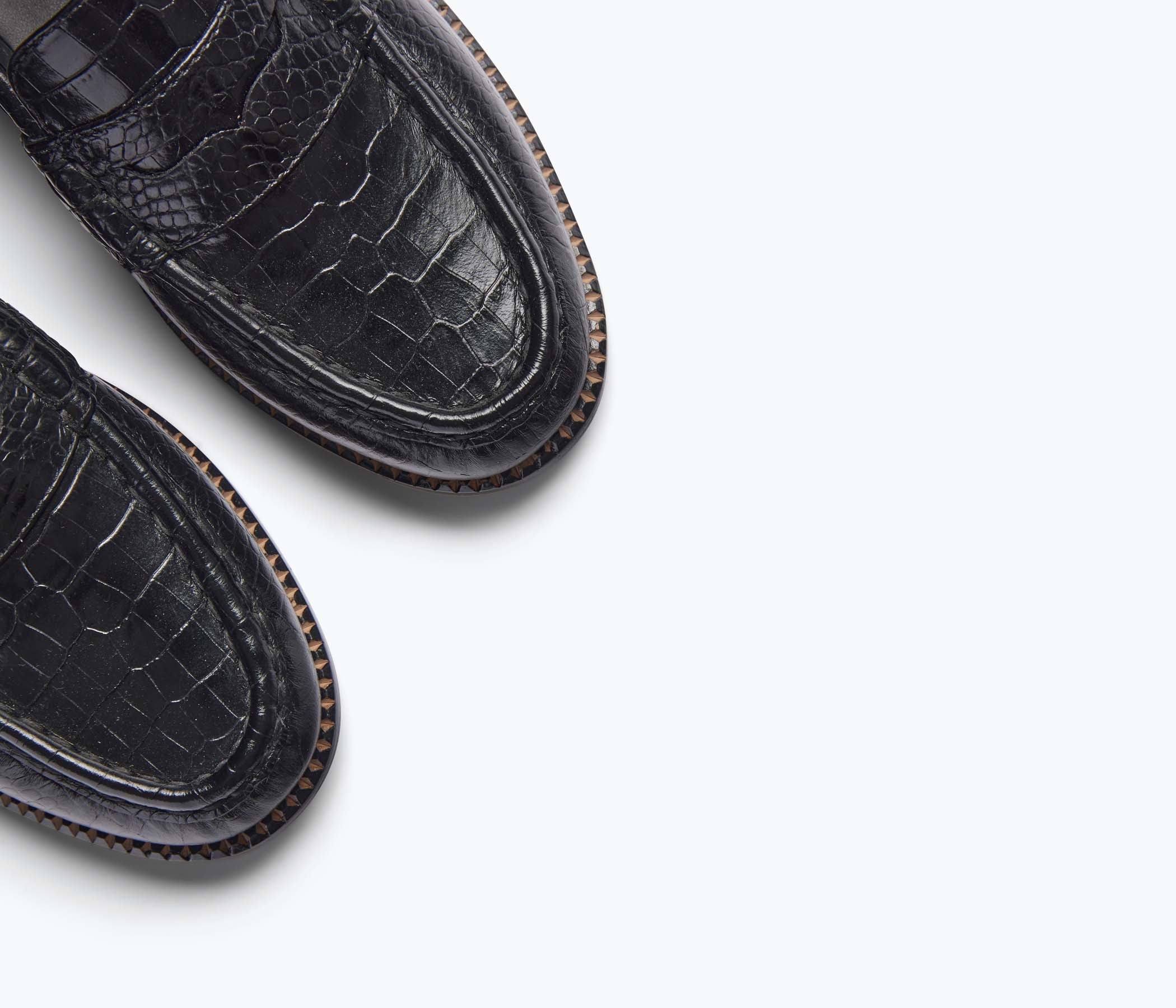 Frēda Salvador Elba Black Embossed Croc Loafer | millie + madge