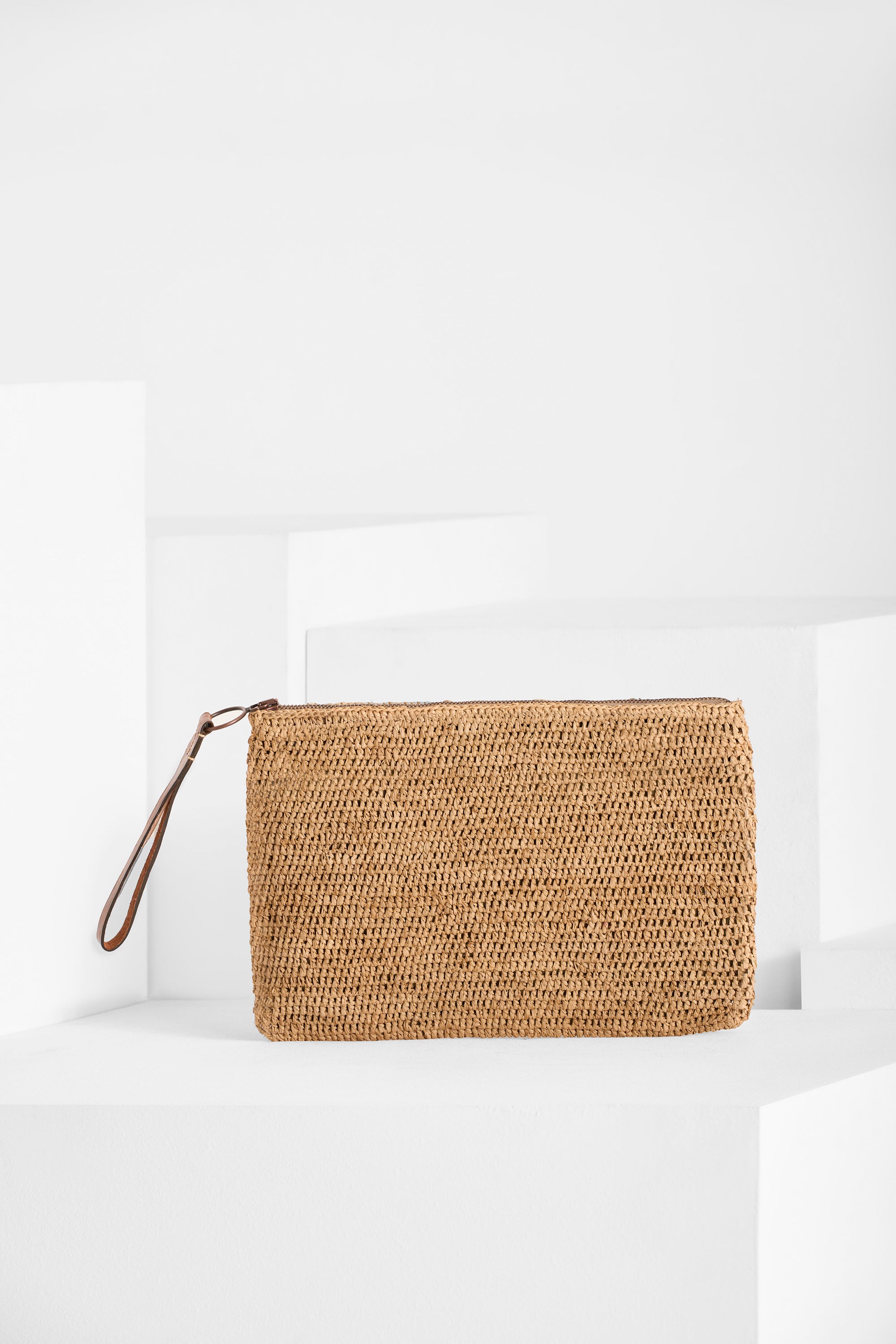 IBELIV TEA AMPY CLUTCH