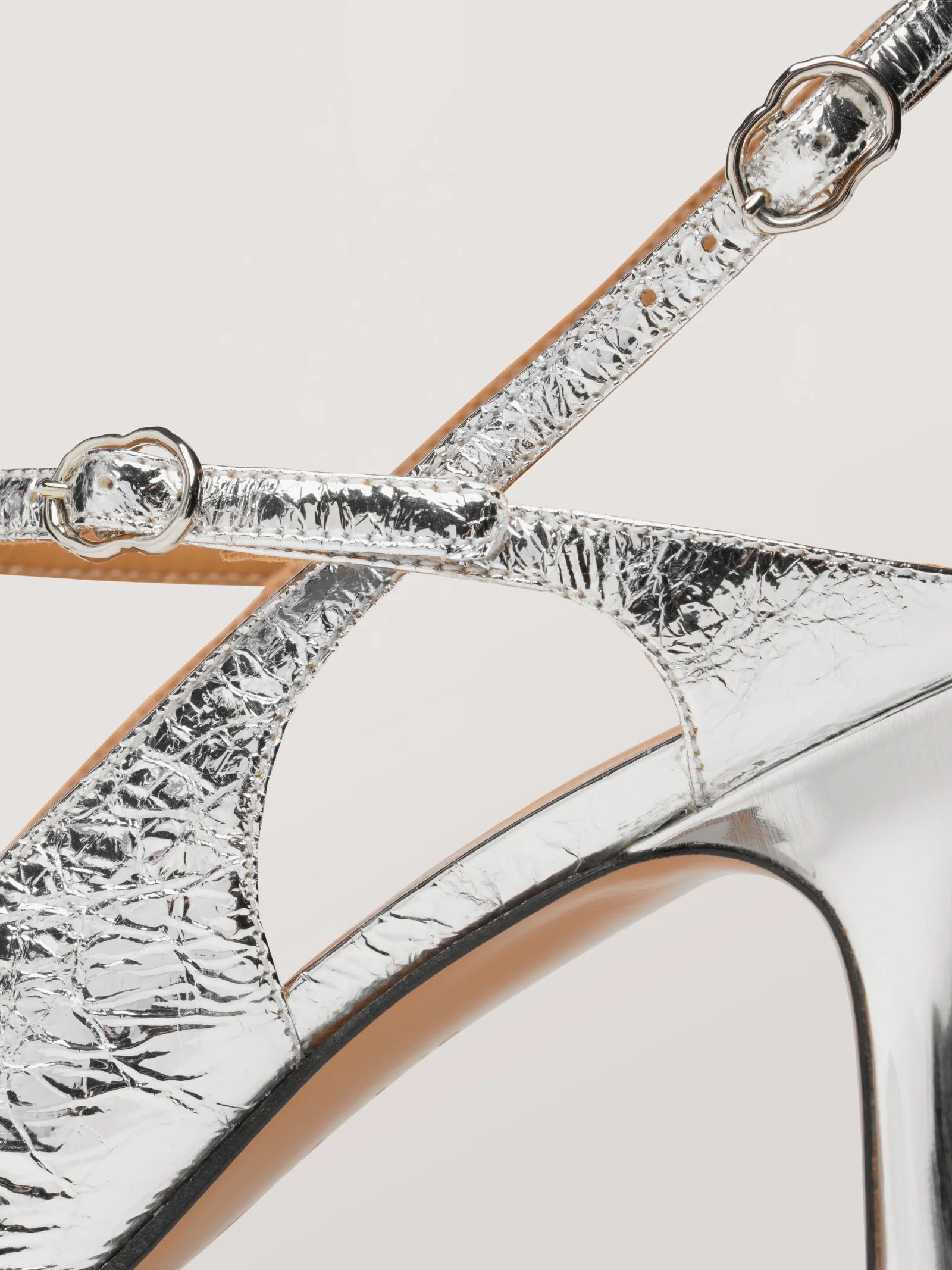 NOMASEI SILVER METALLIC STRAPPY SANDAL 