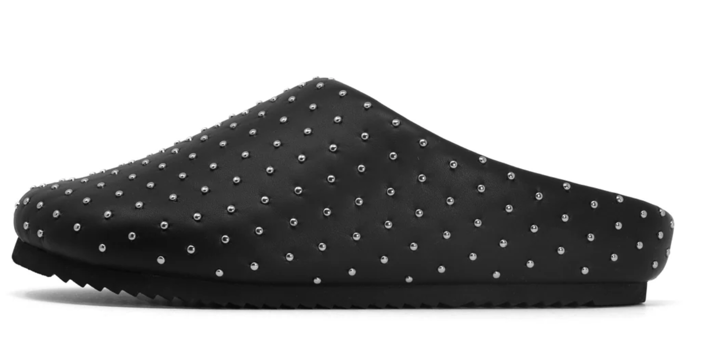 ROAM  BLACK STUDDED CLOG