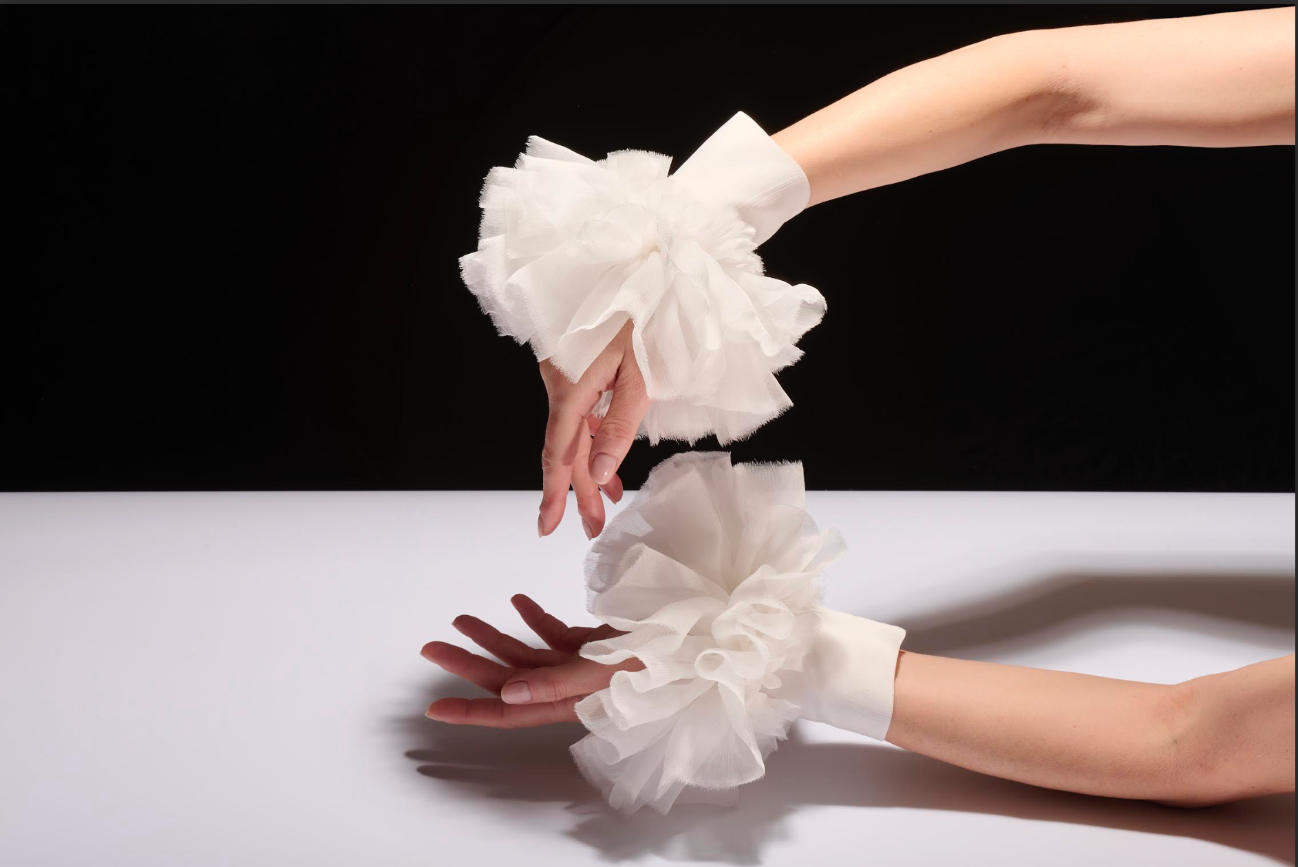 Catherine Osti: Cuffs &quot;Barbara&quot;