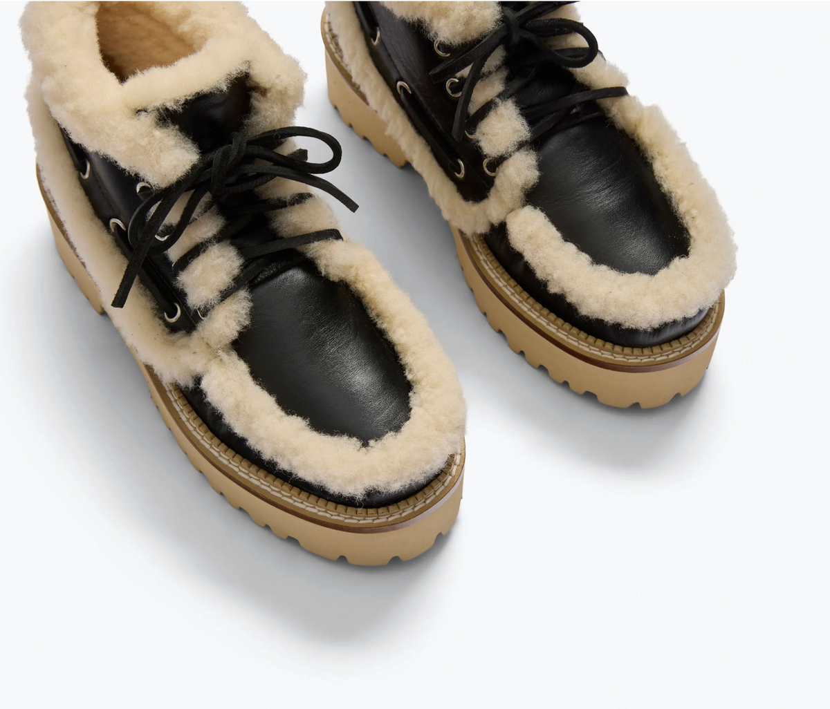 TOP VIEW FREDA_SALVADOR_DAKOTA_SHEARLING_BLACK CALF